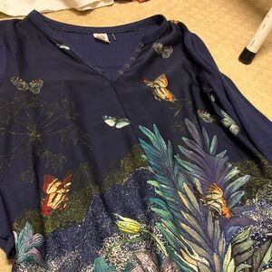 Women's Akemi and Kim top from Anthropologie